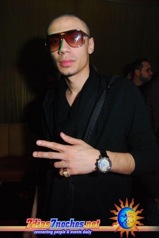 Date this beautiful United States man Elhuesopati from New York City US2428