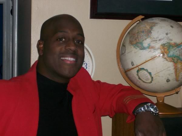 Date this foxy United States man DR BRUCE DEVLON from Flint US2459