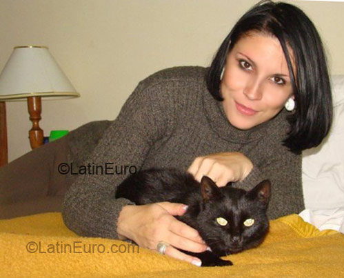 Date this pretty Brazil girl Samantha from Canoas BR1142