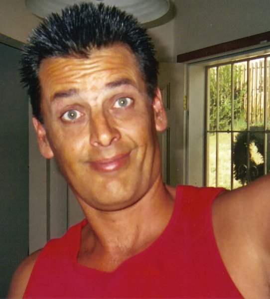 Date this beautiful United States man Robert from Deming US2596