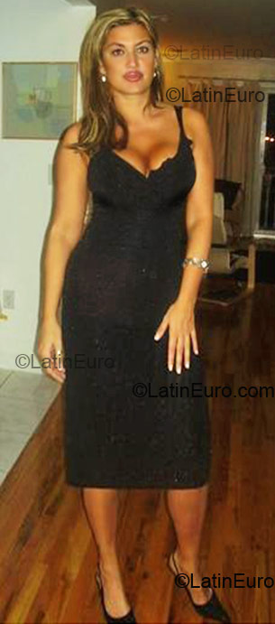 Date this happy Brazil girl Patricia from Novo Hamburgo BR1181