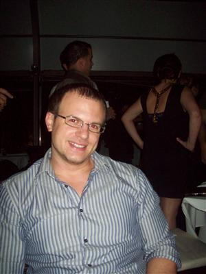 Date this tall United States man Carlos from Miami US2978