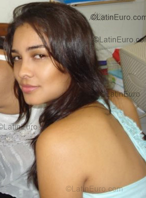 Date this pretty Brazil girl Bernadte from Alta Floresta D Oeste BR1321