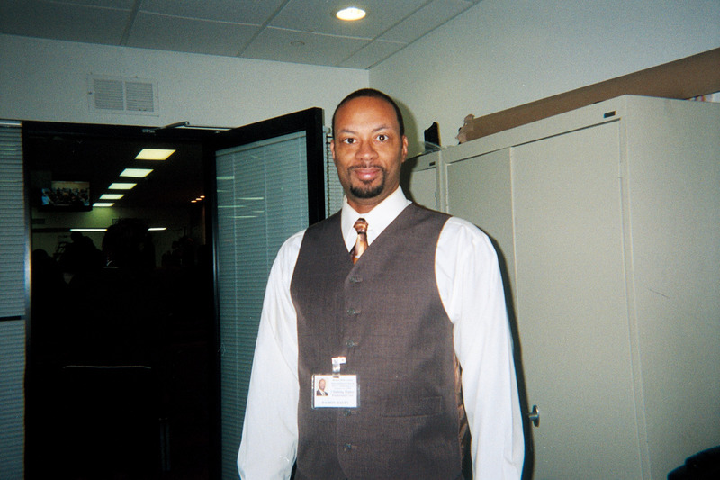 Date this georgeous United States man Damon from Philadelphia US3083