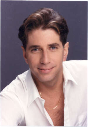 Date this happy United States man Michael from Los Angeles US3163