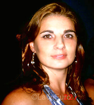 Date this voluptuous Brazil girl Ana Paula from Recife BR1437