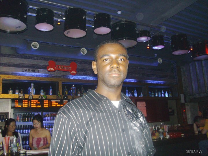 Date this hard body United States man Isaac from Clovis US3290