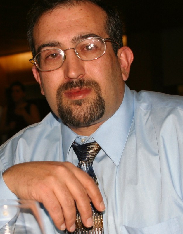 Date this beautiful United States man Emilio from Harrison DO1386