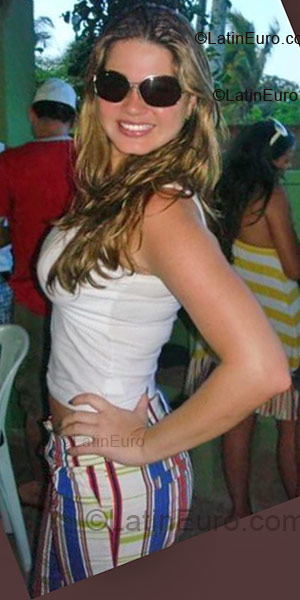 Date this pretty Brazil girl Juliana from Serra BR1546