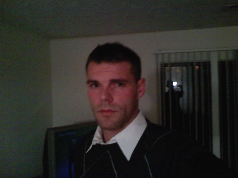 Date this voluptuous United States man Trever from Pikeville US3954