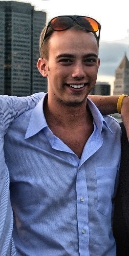 Date this voluptuous United States man Danny from New York BR1723