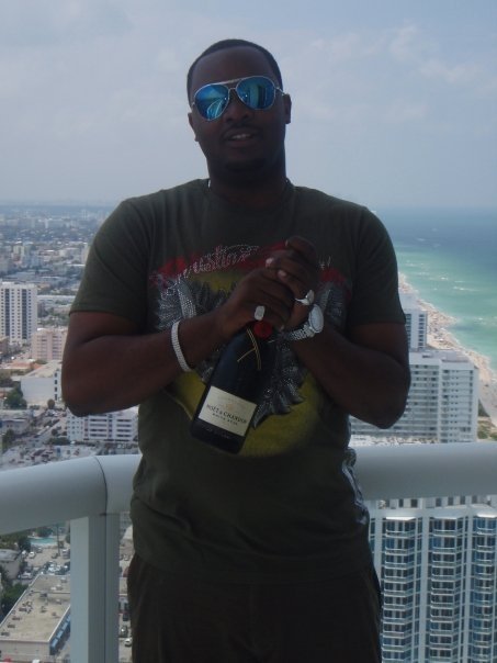 Date this sultry United States man Kimani from Los Angeles US4120