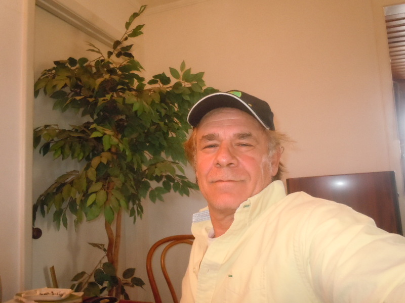 Date this beautiful United States man Walter from Douglas, BR1792