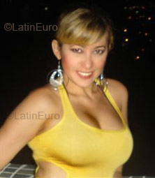 Date this voluptuous Brazil girl Linda from Belem BR1833