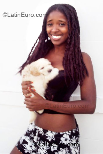 Date this voluptuous Brazil girl Paula from Rio de Janeiro BR1894