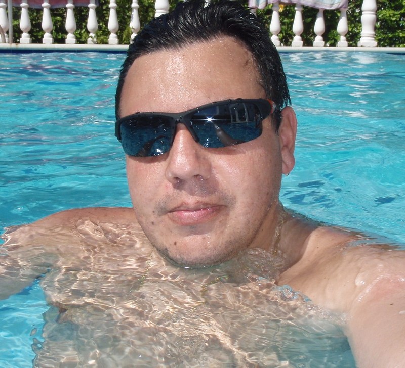 Date this foxy Colombia man Andres from Bogota CO1794