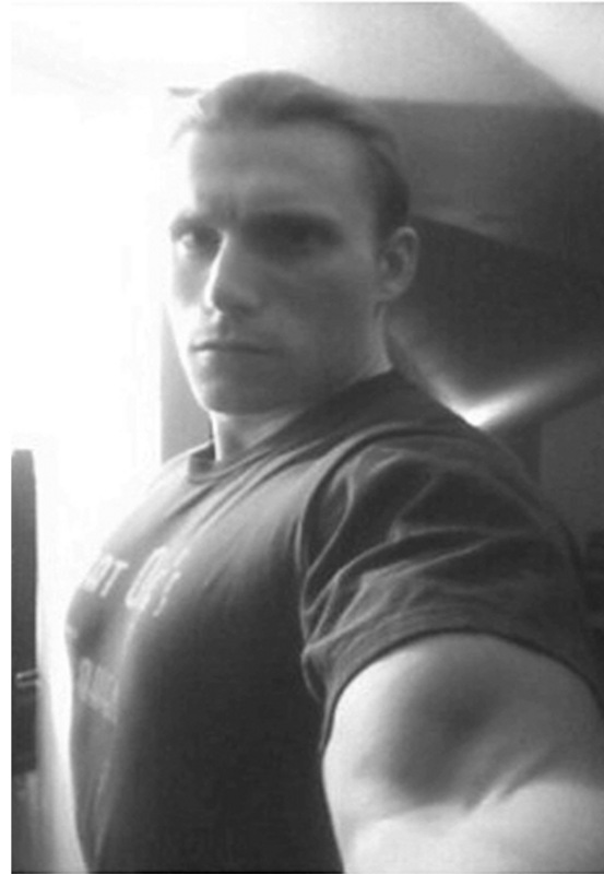 Date this hard body United States man N80 from Cleveland US4587