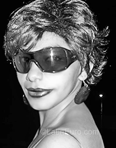 Date this nice looking Brazil girl Dani from Porto Alegre BR1932