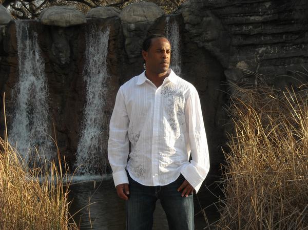 Date this charming United States man Xavier from Half Moon Bay US4633