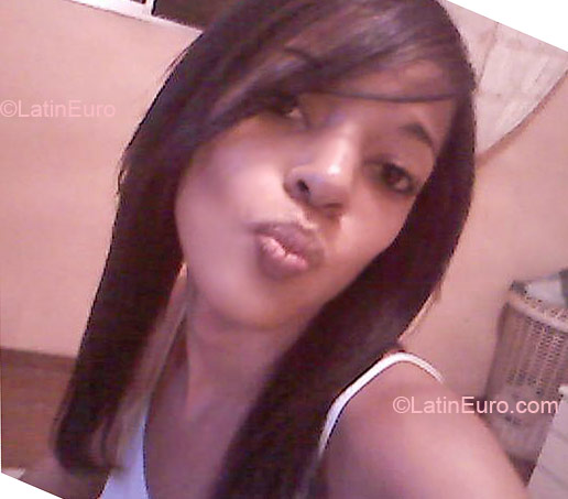 Date this gorgeous Brazil girl Priscila from Maua BR2032