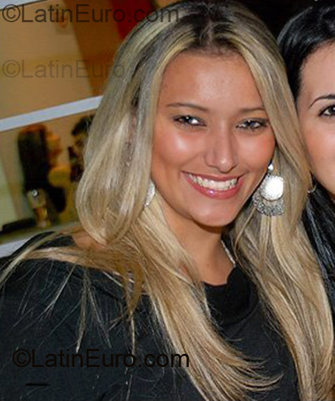 Date this hot Brazil girl Joysse from Campinas BR2086