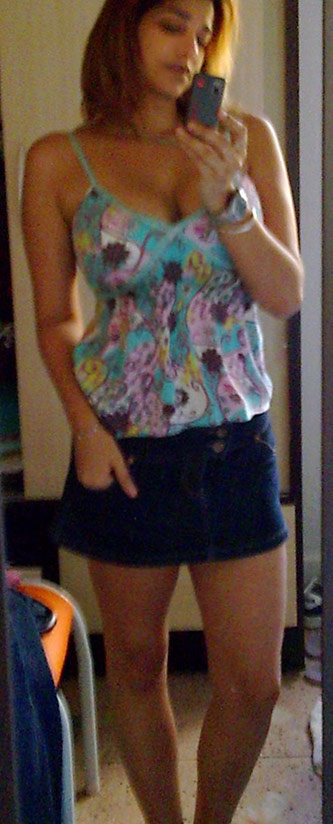 Date this funny Brazil girl Raquel Simone from Recife BR2110