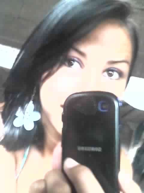 Date this nice looking Brazil girl Juh from Peruibe BR2139