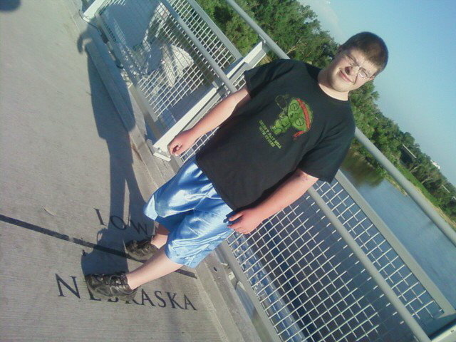 Date this athletic United States man Aaron from Council Bluffs US5007