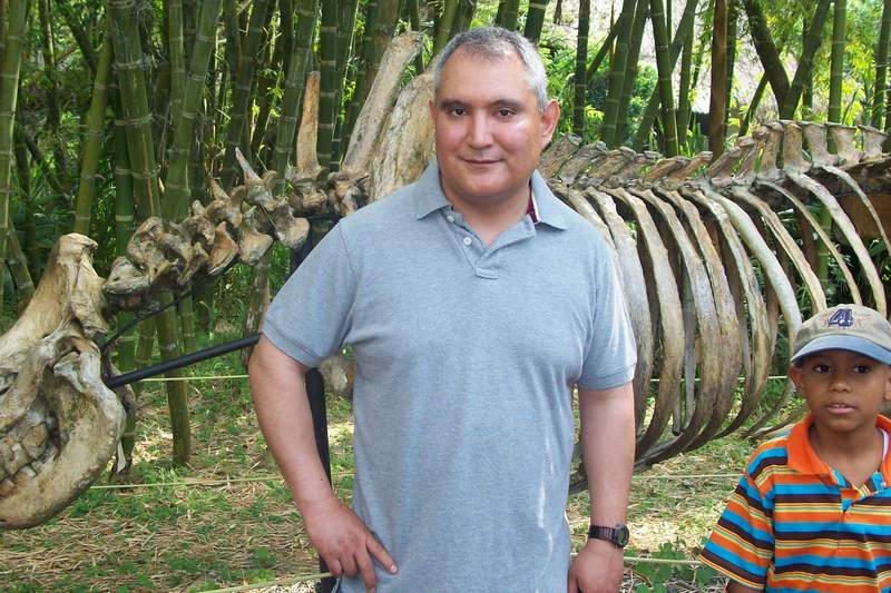 Date this young United States man Jms7109 from Waukegan US5046