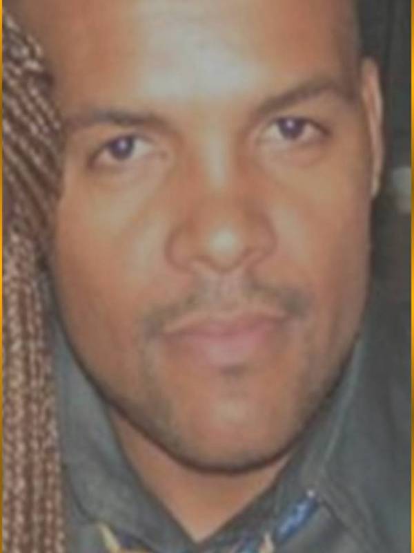 Date this charming Angola man Michel from Luanda AO5