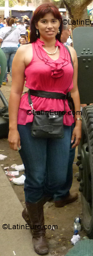 Date this georgeous Colombia girl Karina from Tulua CO2911
