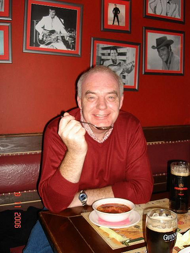 Date this happy United Kingdom man Jim from Glasgow GB313