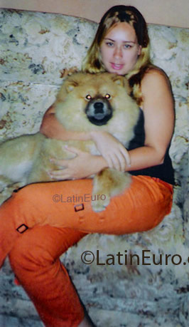 Date this athletic Brazil girl Shayra Suzie from Goiania BR2318