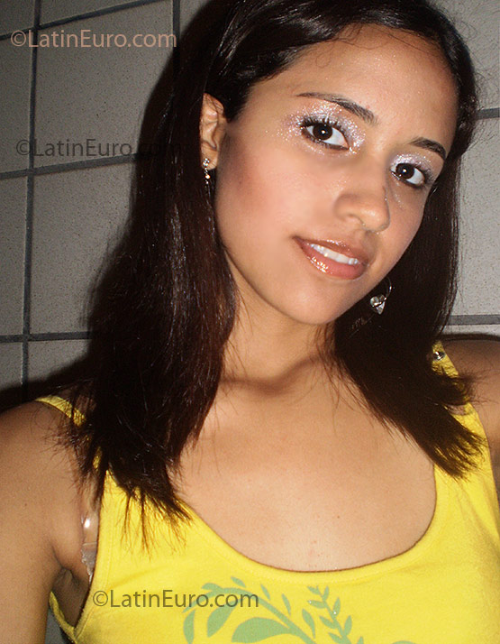 Date this gorgeous Brazil girl Rebeca from Fortaleza BR2330