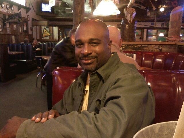 Date this nice looking United States man Scovens from Baltimore US5468