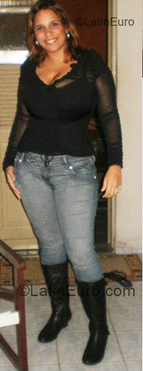 Date this hot Brazil girl Carolina from Vitoria De Santo Anttao BR2377