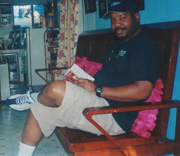 Date this good-looking United States man Dee750 from Romeoville US5559