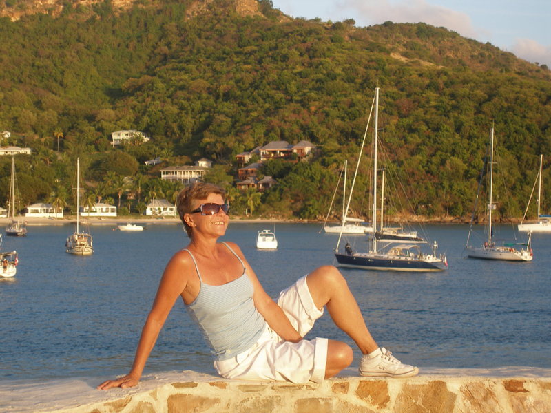 Date this gorgeous United States Minor Outlying Islands girl UM8 from Orlando UM8