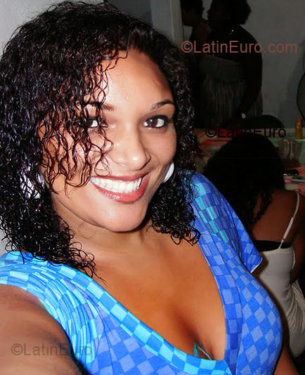 Date this delightful Brazil girl Mandiita from Rio De Janeiro BR2852