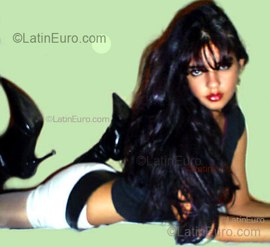 Date this pretty Brazil girl Josie Helen from Sao Jose do Rio Preto BR4548