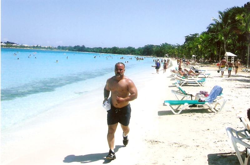 Date this attractive Dominican Republic man Motorman from Atlanta DO4101
