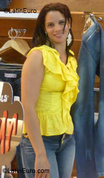 Date this charming Brazil girl Angela from Dourados BR3091