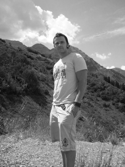 Date this young United States man TYPEONEGATIVE from Los Angeles US6134