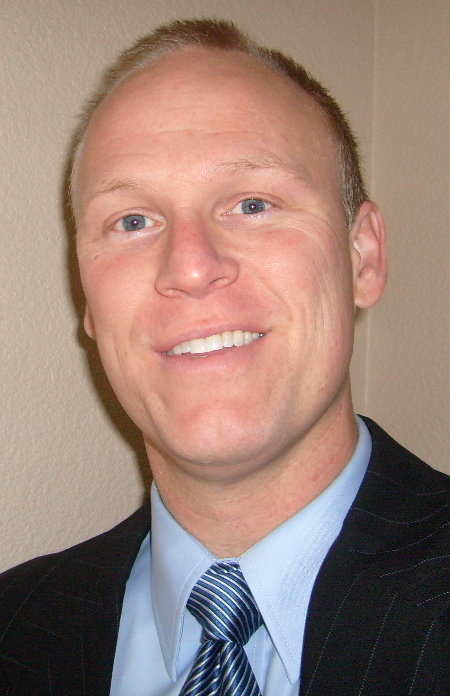 Date this tall United States man Smith from Modesto US6162