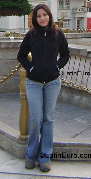 Date this georgeous Peru girl Erika from Lima PE283