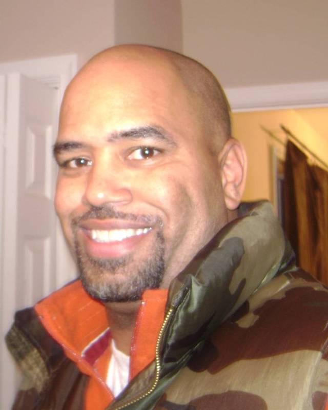 Date this attractive United States man Dwayne from St. Charles US6293