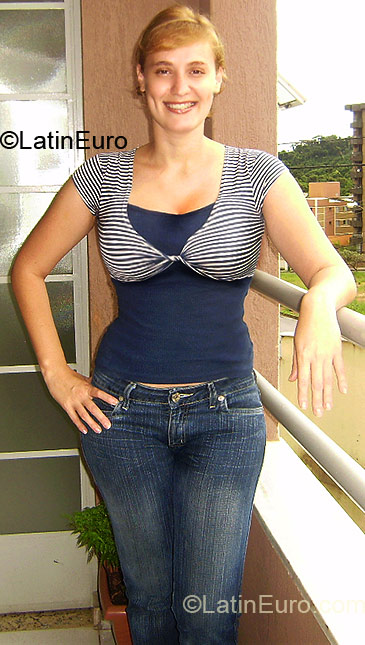 Date this funny Brazil girl Elaine from Belo Horizonte BR4694