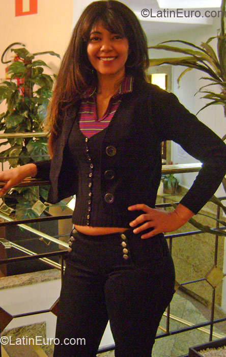 Date this sensual Brazil girl Magda from Patos de Minas BR3190