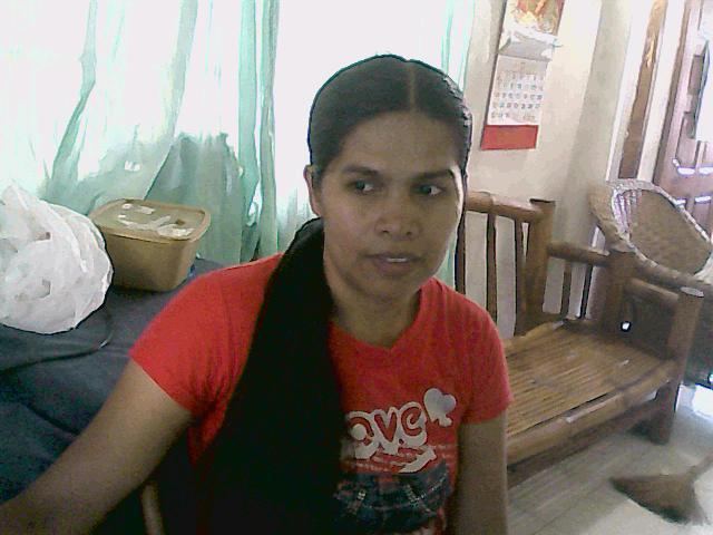 Date this beautiful Philippines girl Aires from Cebu PH291