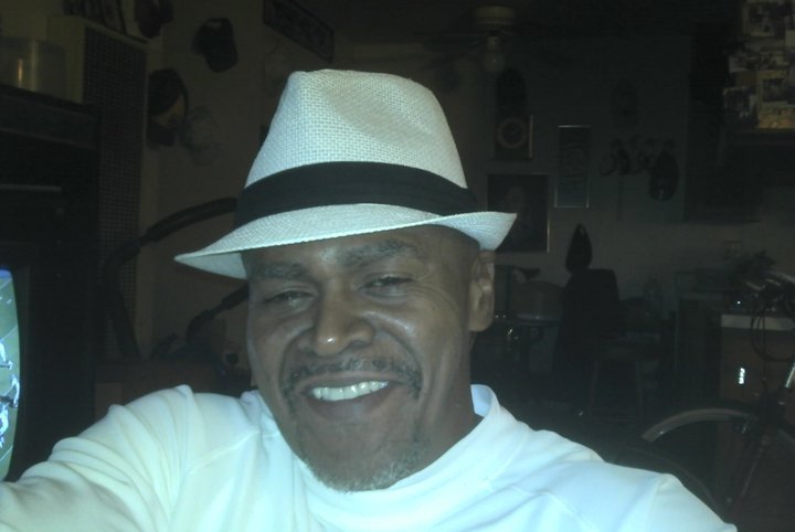 Date this georgeous United States man Bruchon from San Diego US6480